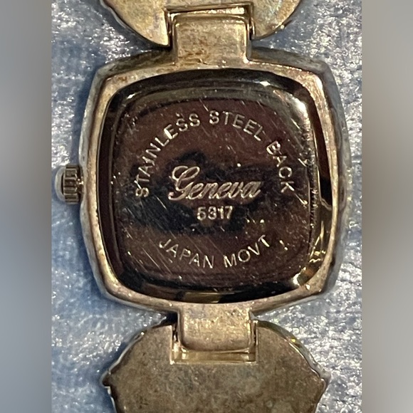 Geneva Quartz Women’s Wrist Watch Brown Leather Band Length 8.75” Square Face - Picture 7 of 8